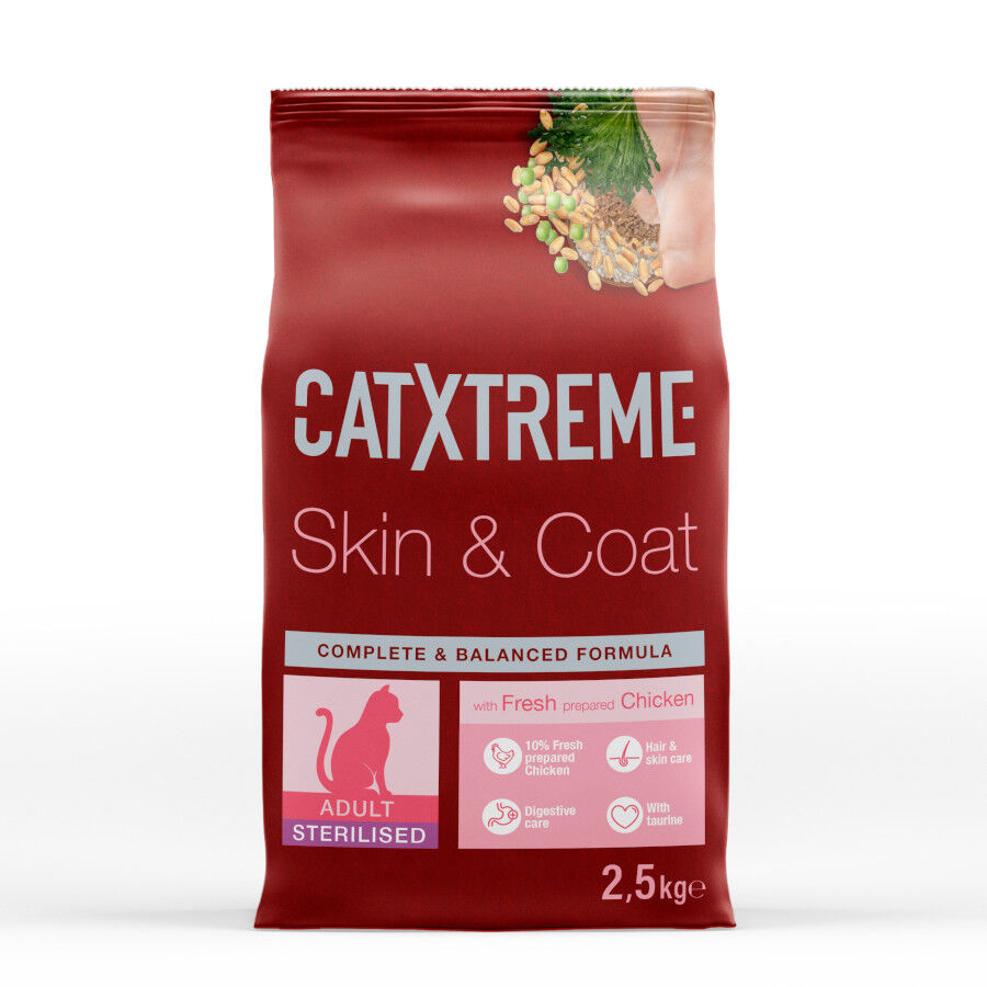 2.5 kg Ra&ccedil;&atilde;o para gatos Catxtreme Adult Skin & Coat Sterilized Chicken 2,5 kg, , large Imagem n&uacute;mero 1
