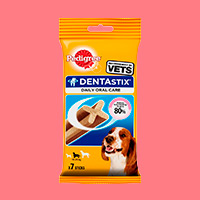 Snacks e ossos para c&atilde;es